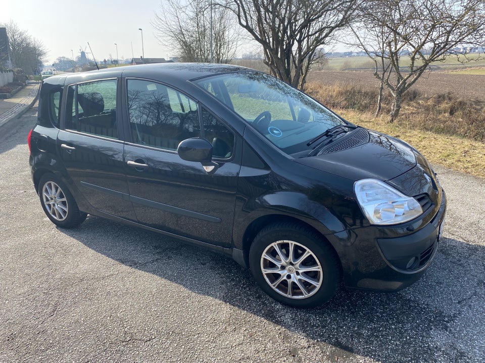 Renault Grand Modus 1,2 16V Authentique 5d