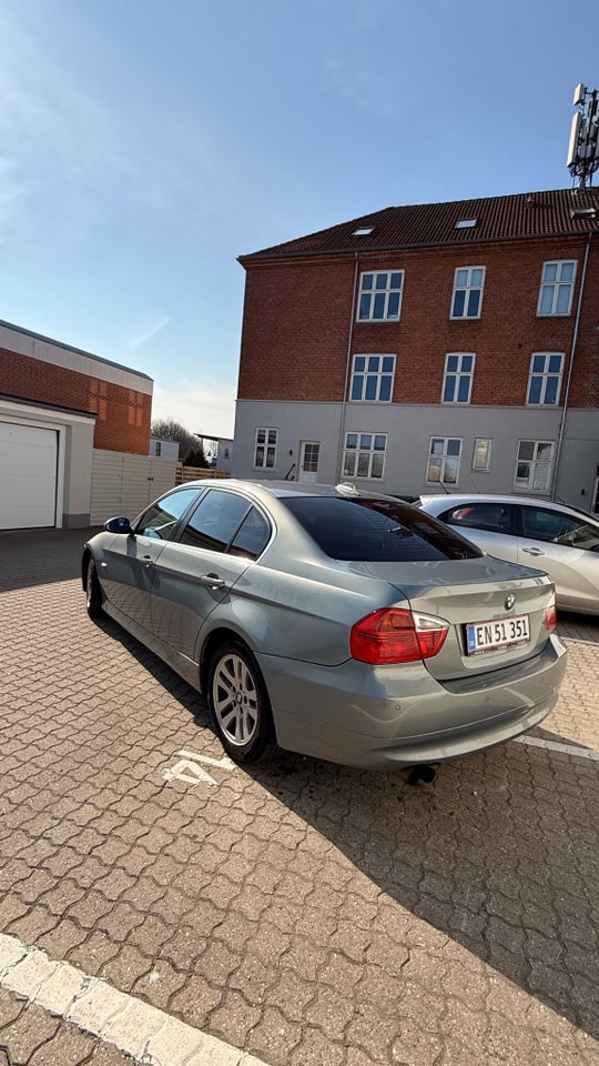 BMW 325i 2,5 aut. 4d