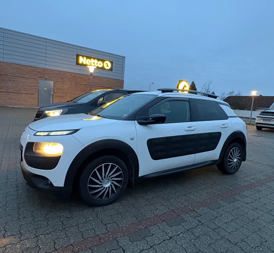 Citroën C4 Cactus 1,6 BlueHDi 100 Shine 5d