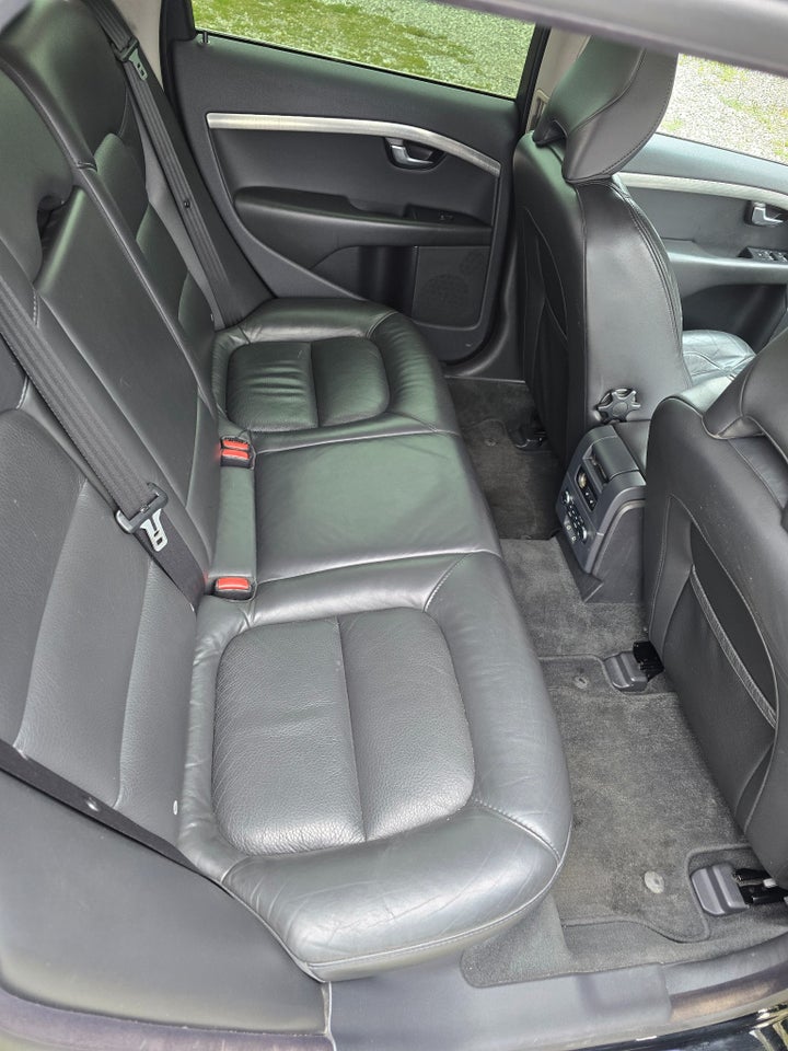 Volvo V70 2,4 D5 205 Summum aut. 5d