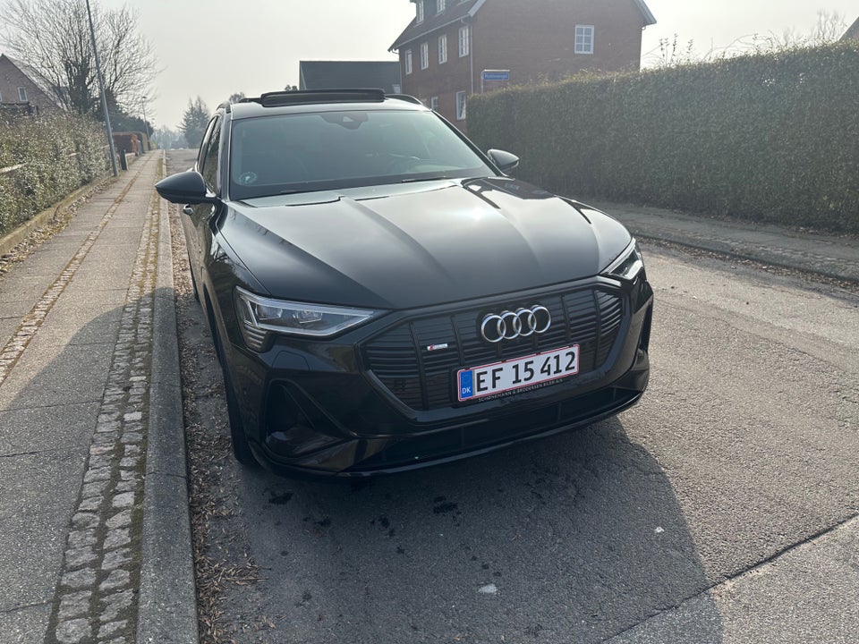 Audi e-tron 55 S-line quattro 5d