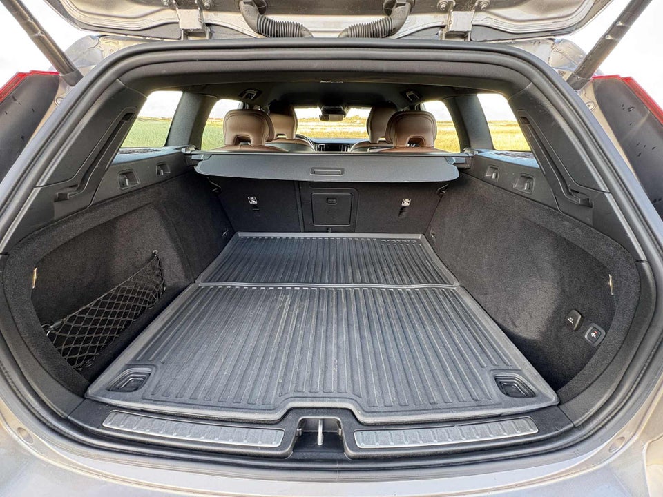 Volvo V60 2,0 B4 197 Inscription aut. 5d