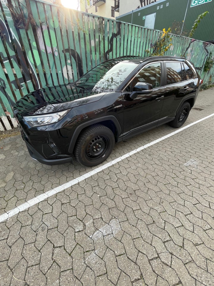 Toyota RAV4 2,5 Hybrid H3 Business MDS 5d