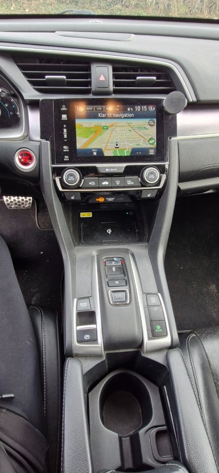 Honda Civic 1,6 i-DTEC Executive 4d