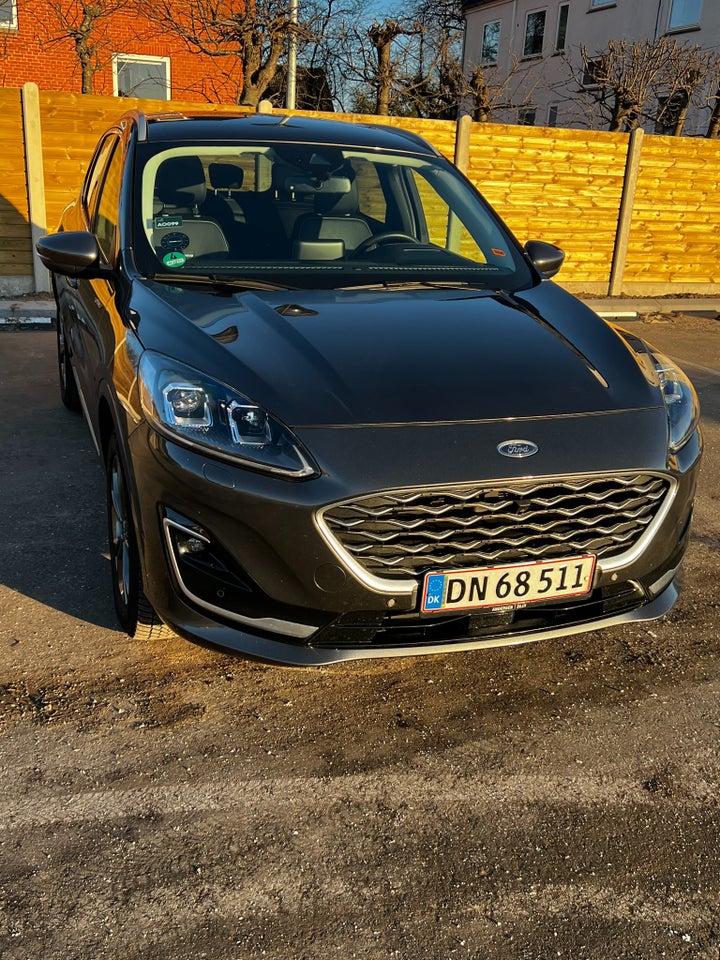 Ford Kuga 2,5 PHEV Vignale CVT 5d