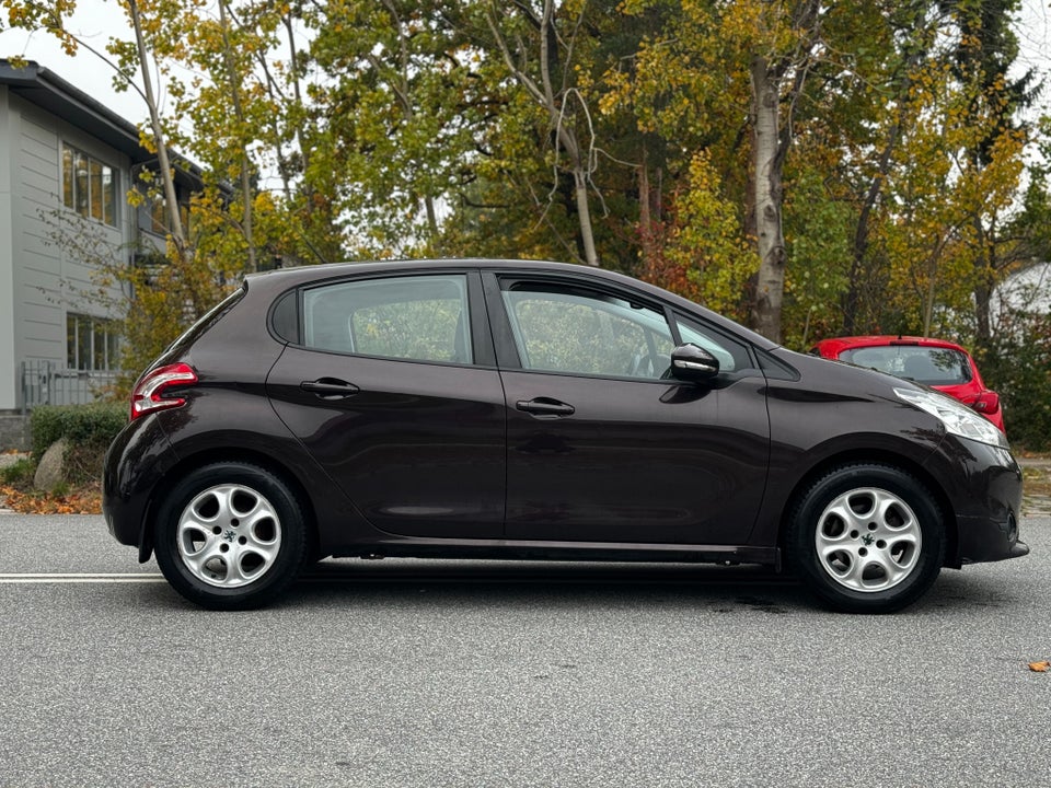 Peugeot 208 1,2 VTi Access 5d