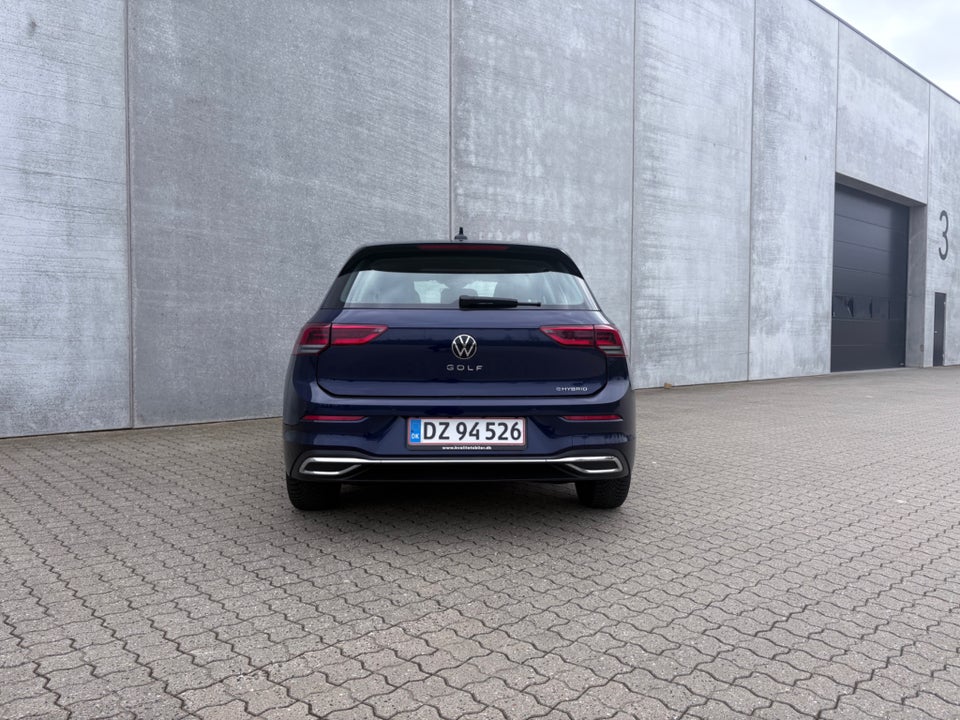 VW Golf VIII 1,4 eHybrid DSG 5d