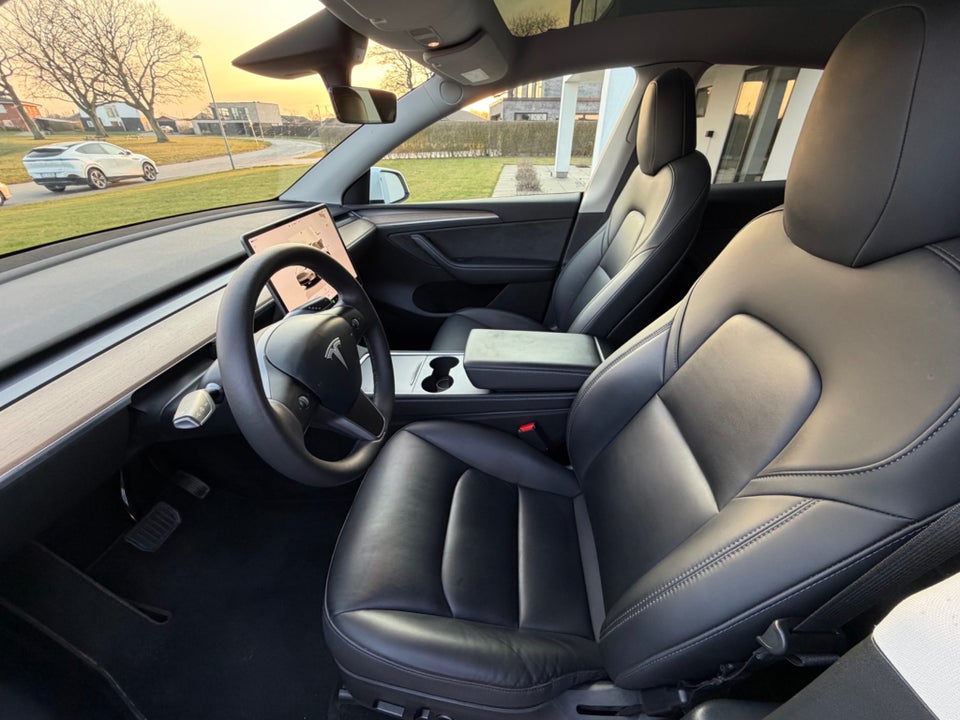 Tesla Model Y Long Range AWD 5d