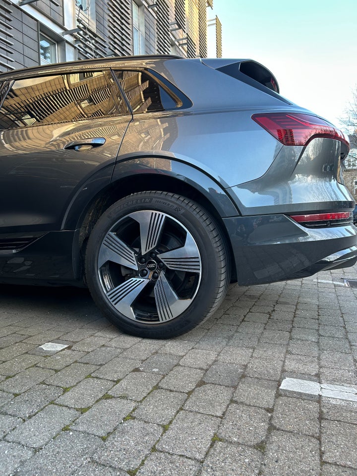Audi e-tron 55 S-line Prestige quattro 5d