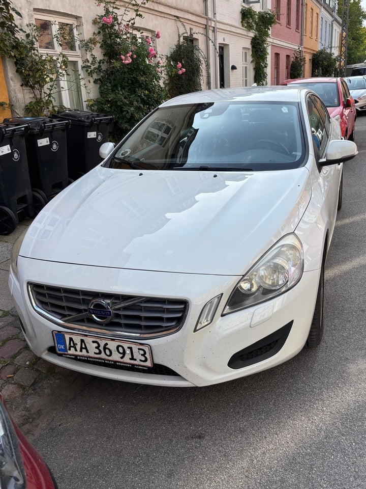 Volvo S60 1,6 DRIVe Kinetic 4d