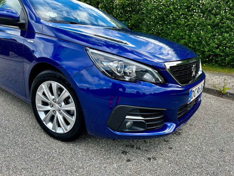 Peugeot 308 1,5 BlueHDi 130 Style SW 5d
