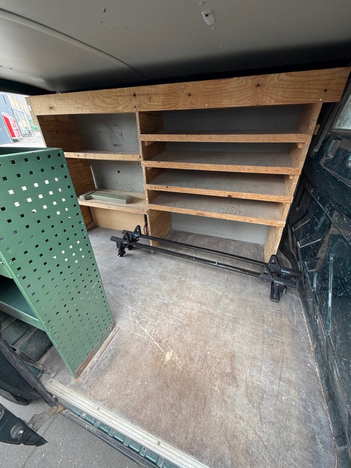 VW Transporter 2,5 Kassevogn 4d