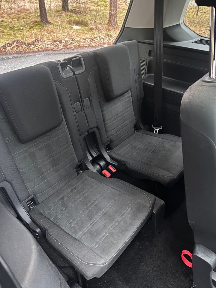 VW Touran 2,0 TDi 150 Highline DSG 7prs 5d