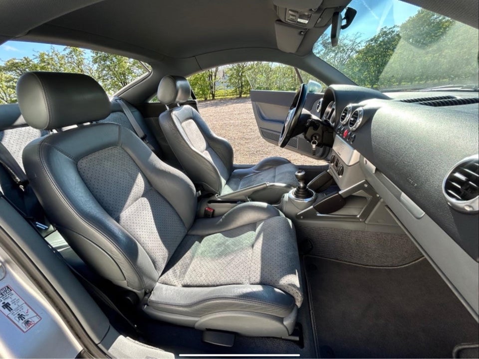 Audi TT 1,8 T 180 Coupé 2d