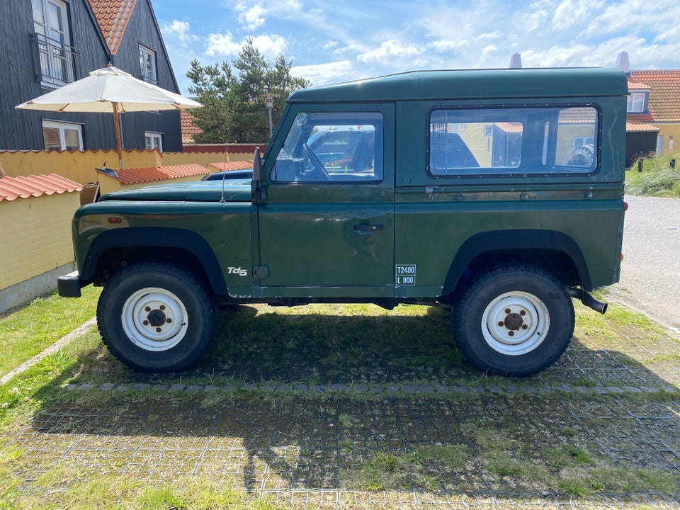 Land Rover Defender 90 2,5 TD5 Van 3d