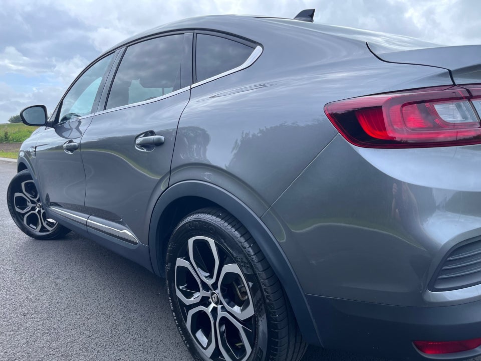 Renault Arkana 1,6 E-Tech Intens 5d