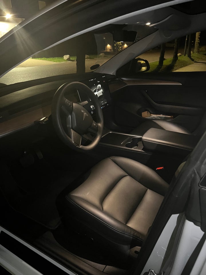 Tesla Model 3 RWD 4d