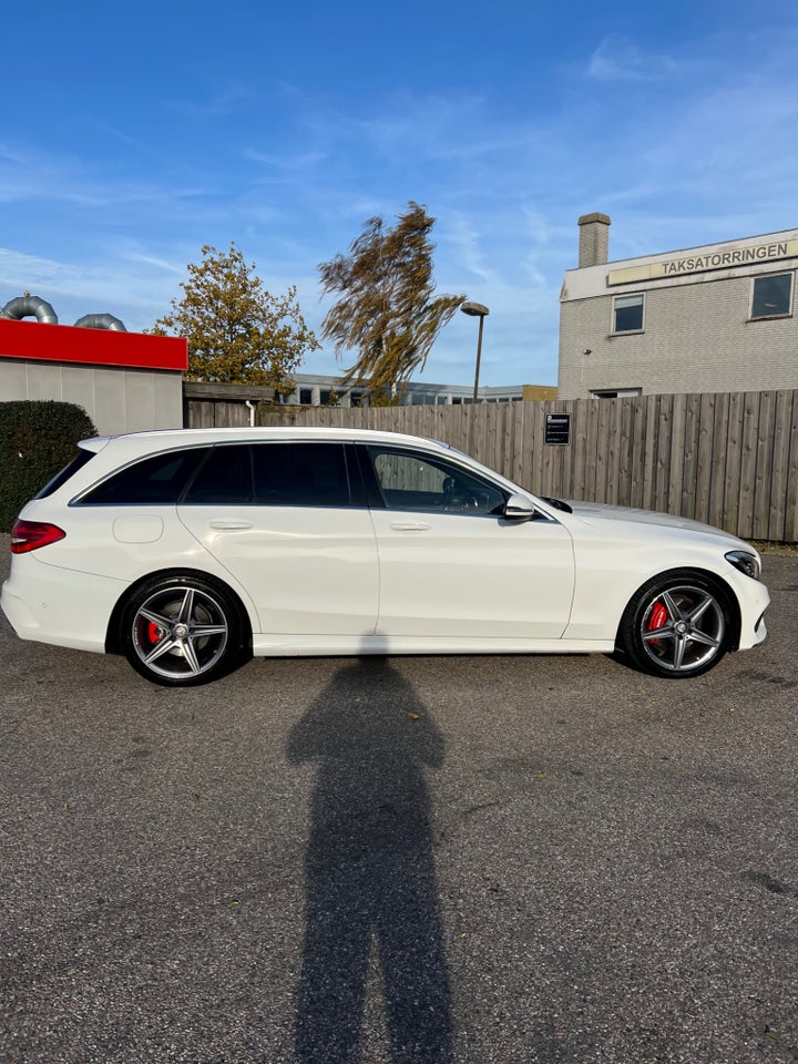 Mercedes C220 d 2,2 AMG Line stc. aut. 5d