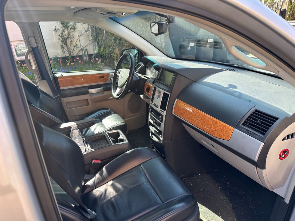 Chrysler Grand Voyager 2,8 CRD Limited aut. 5d