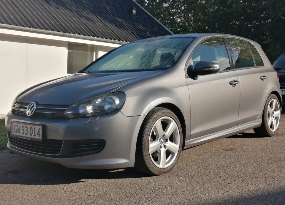 VW Golf VII 1,6 TDi 110 BlueMotion 5d