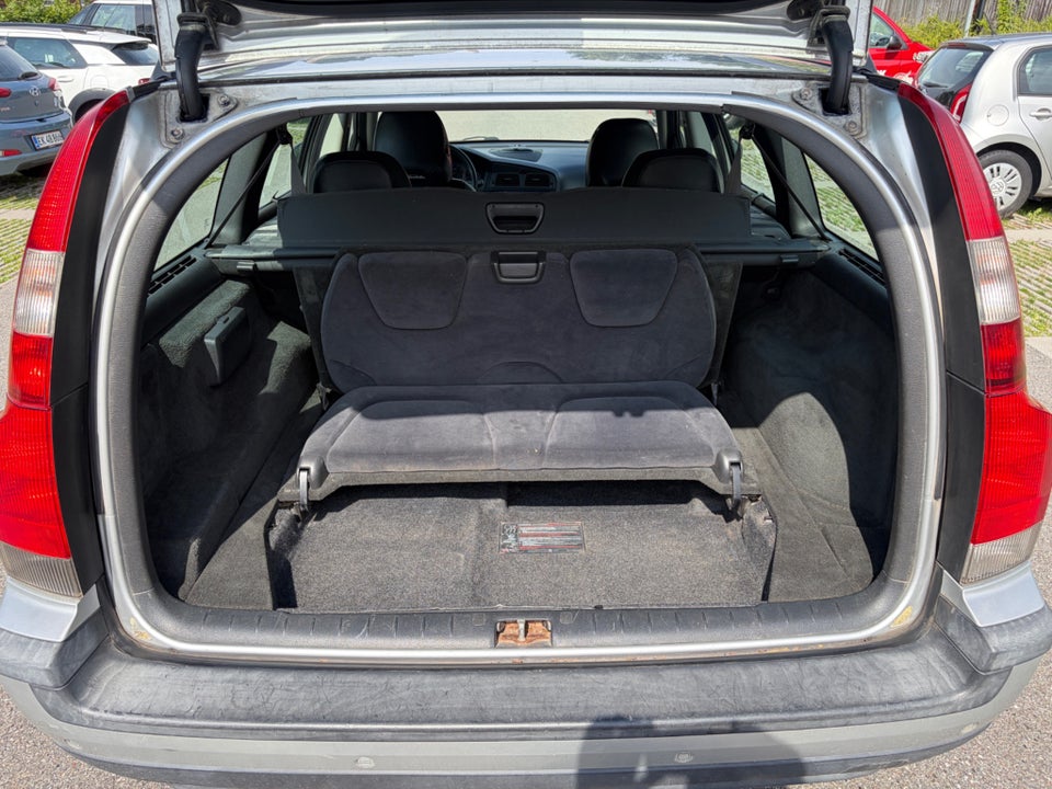 Volvo V70 2,4 T 200 aut. 5d