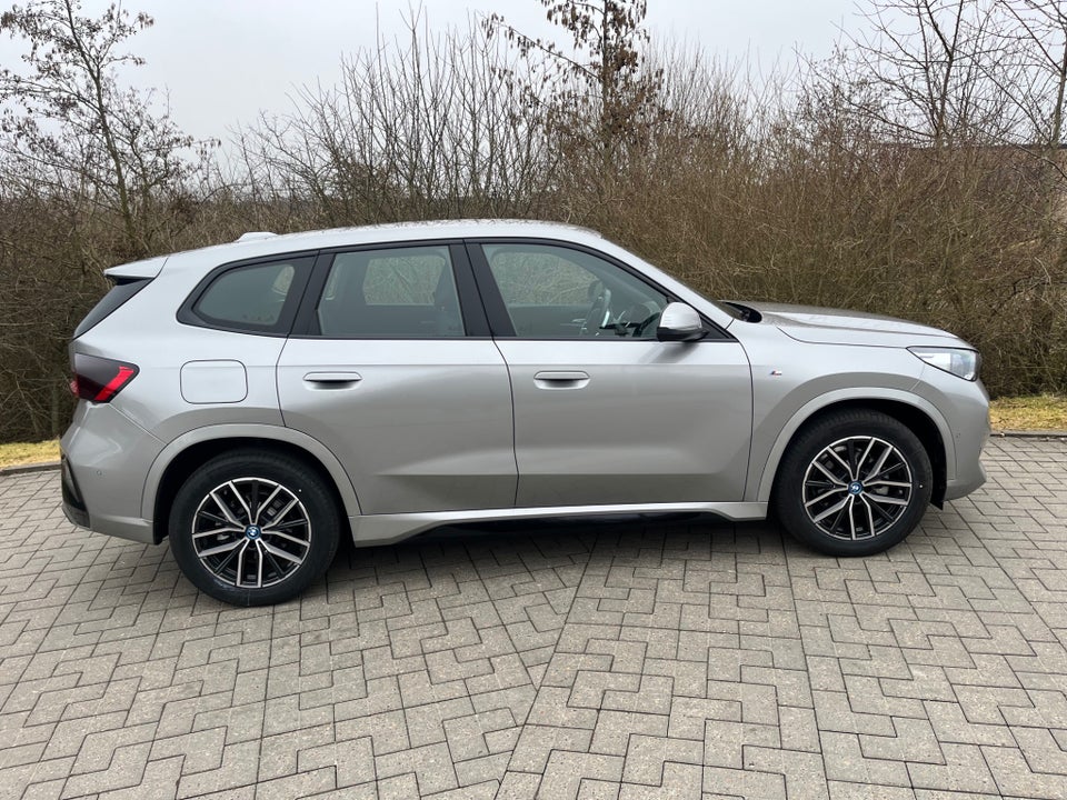 BMW iX1 eDrive20 M-Sport 5d