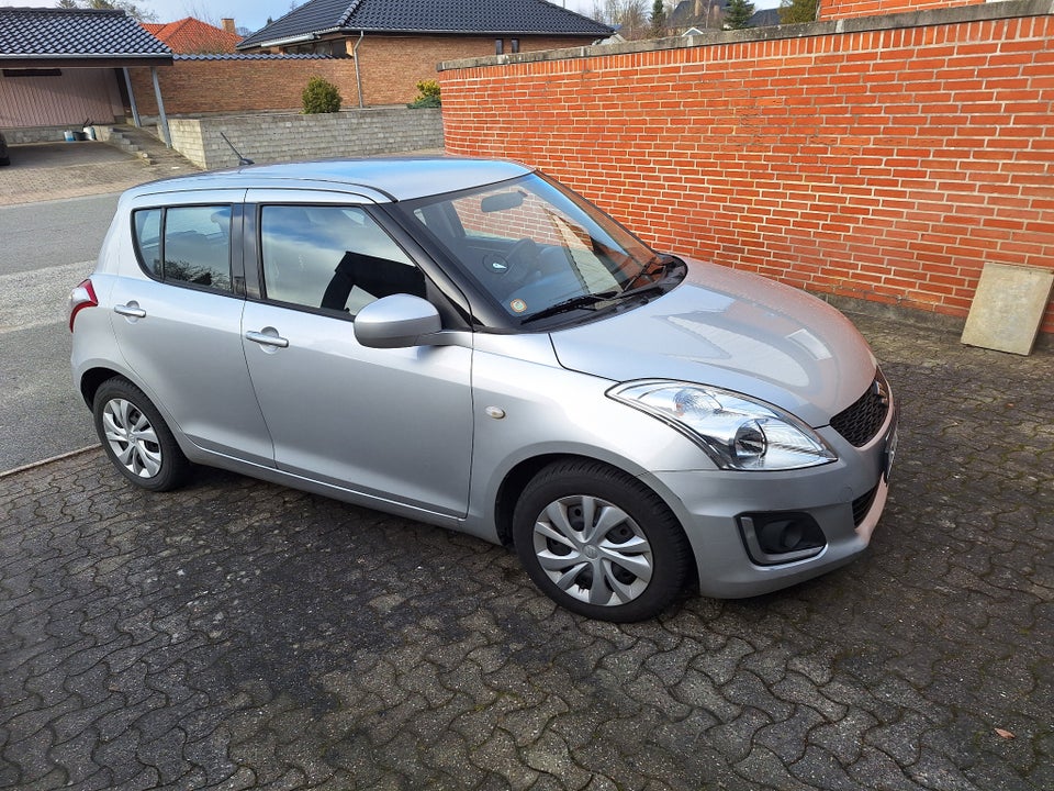 Suzuki Swift 1,2 Dualjet Club 5d