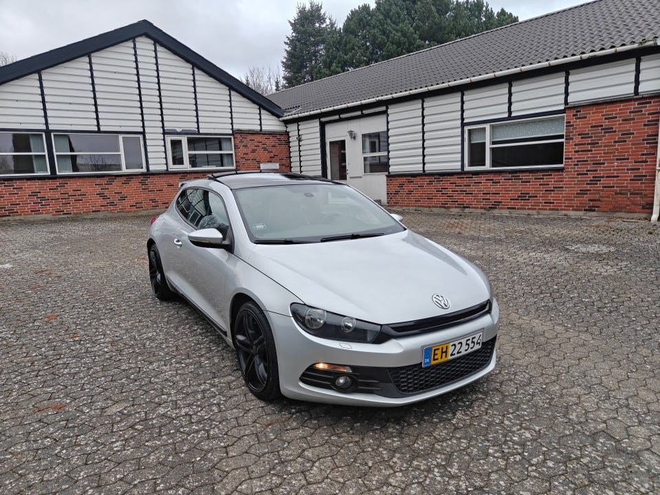 VW Scirocco 2,0 TSi 210 Sport DSG Van 3d