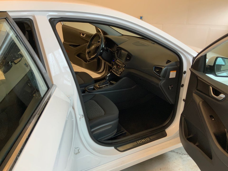 Hyundai Ioniq 1,6 PHEV Premium DCT 5d