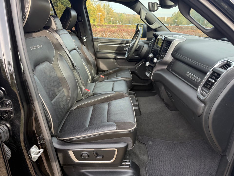 Dodge RAM 1500 5,7 V8 Hemi Laramie Night aut. 4d