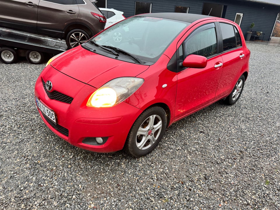 Toyota Yaris 1,3 T2 M/M 5d