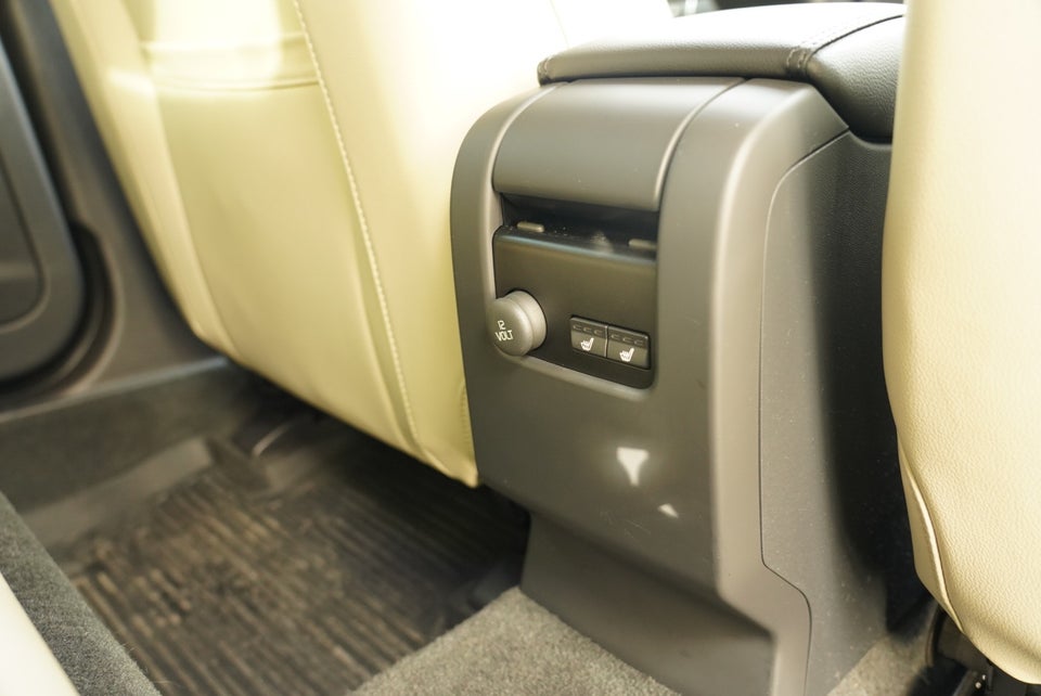 Volvo XC60 2,4 D5 220 Summum aut. AWD 5d