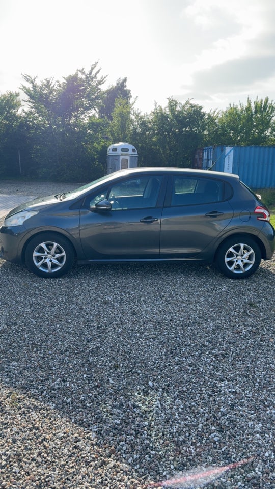 Peugeot 208 1,2 VTi Access 5d