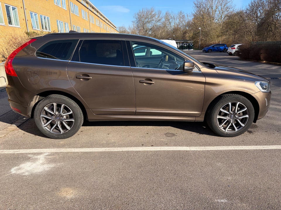 Volvo XC60 2,0 D4 181 Momentum aut. 5d