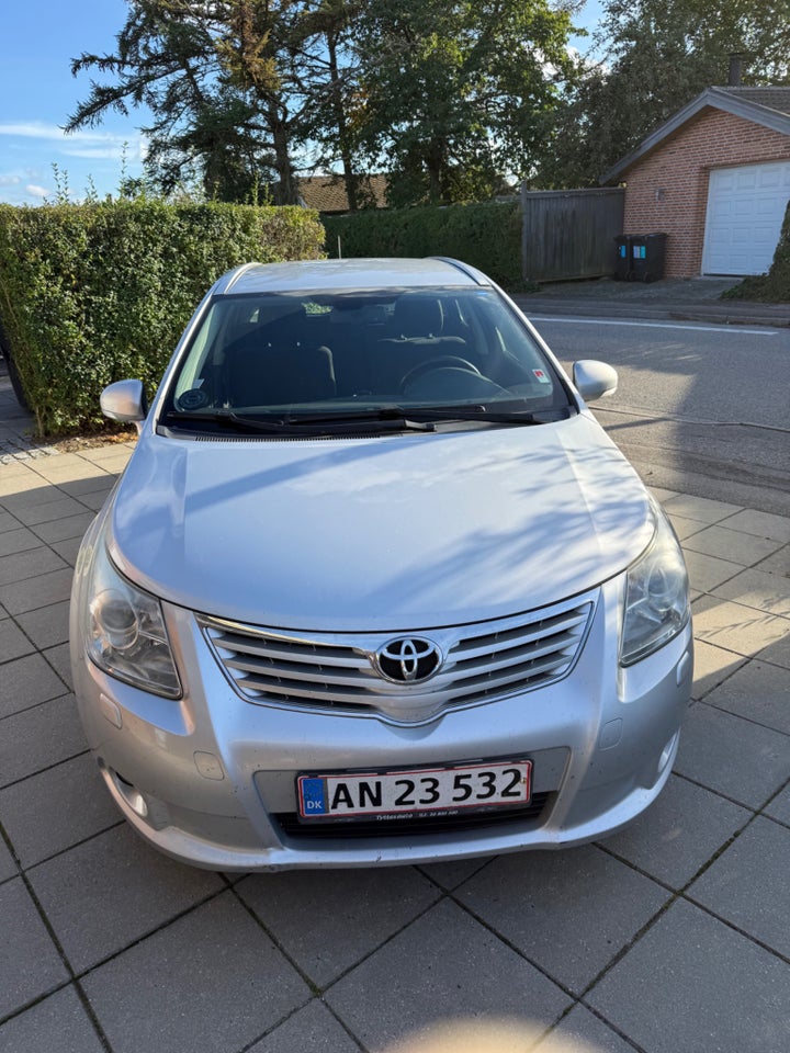 Toyota Avensis 2,0 D-4D T2 stc. 5d