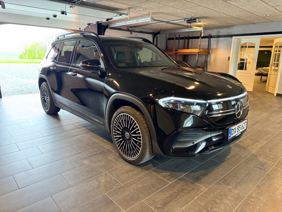 Mercedes EQB300 AMG Line 4Matic 5d