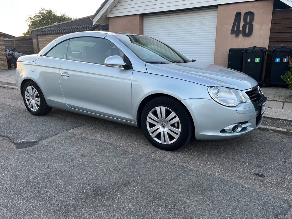 VW Eos 2,0 FSi 2d