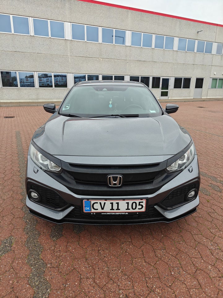 Honda Civic 1,0 VTEC Turbo Elegance 5d