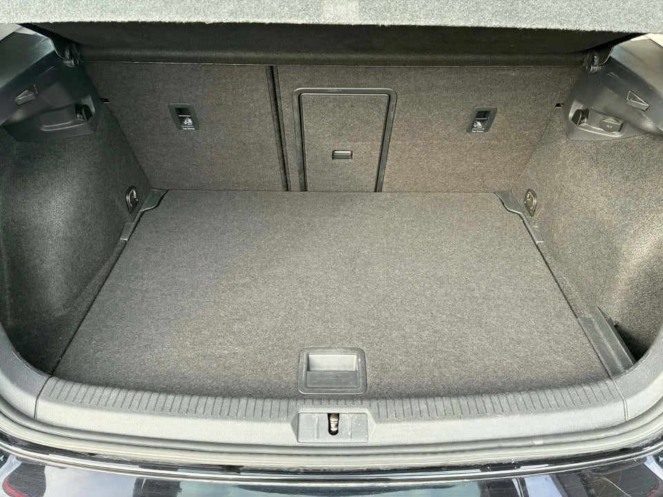 VW Golf VII 1,5 TSi 130 Comfortline Variant 5d