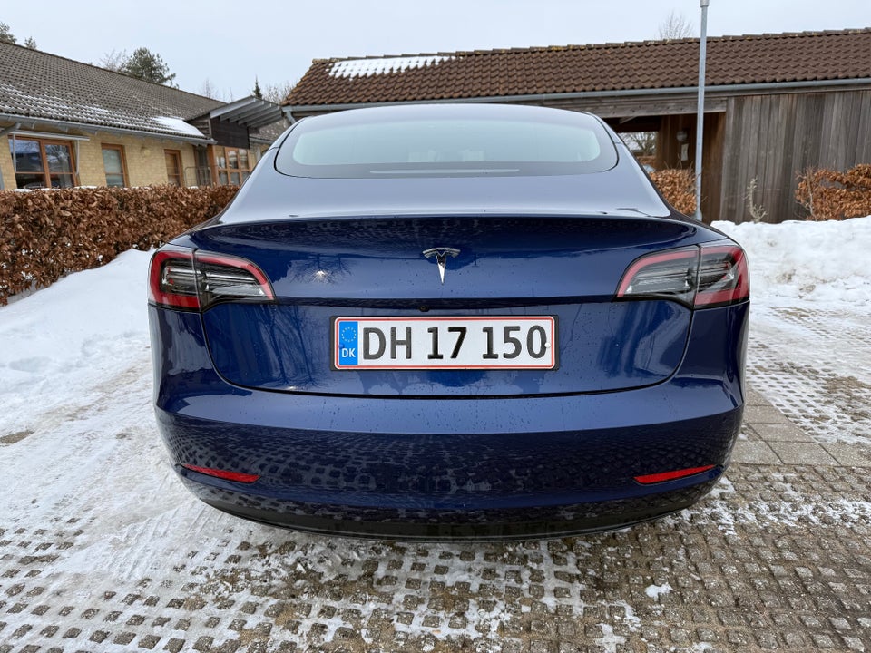 Tesla Model 3 Standard Range+ RWD 4d