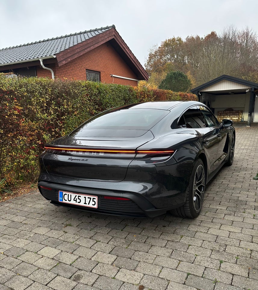 Porsche Taycan 4S 4d