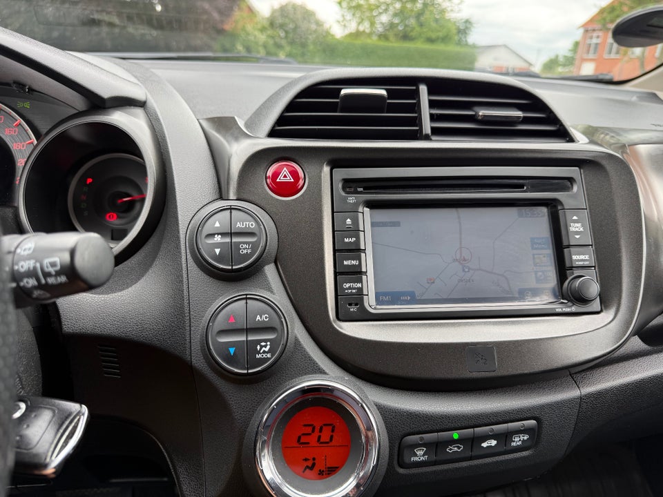 Honda Jazz 1,4 Elegance CVT 5d