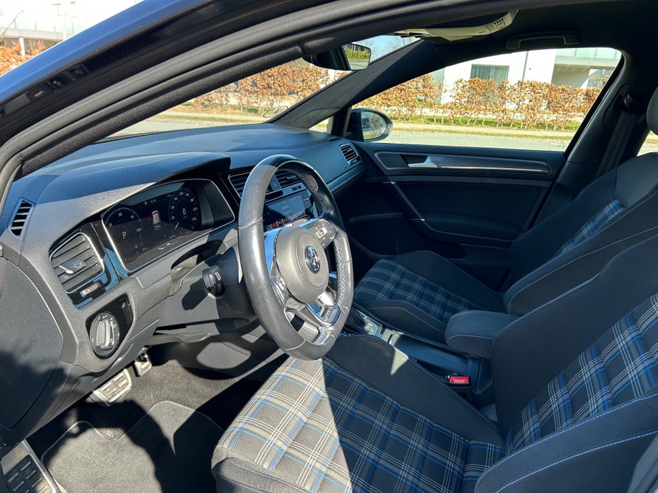 VW Golf VII 1,4 GTE DSG 5d