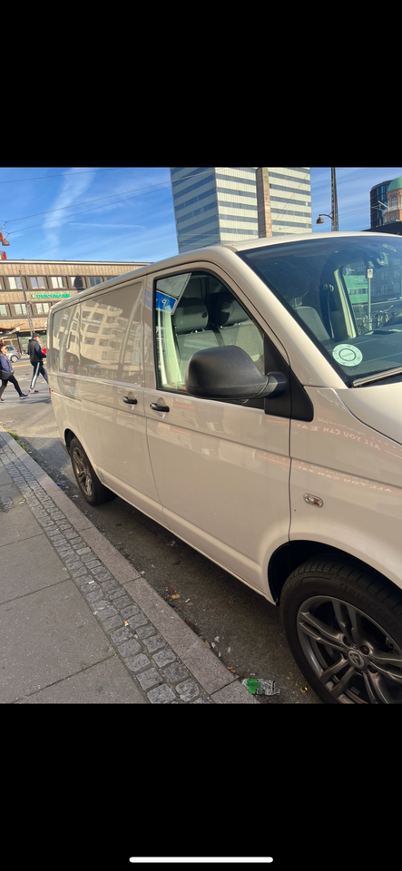 VW Transporter 2,0 TDi 114 Kassevogn kort 4d