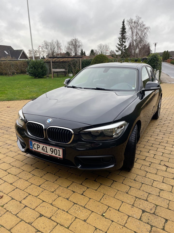 BMW 118i 1,5 Connected aut. 5d