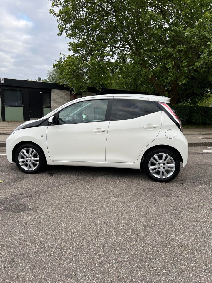 Toyota Aygo 1,0 VVT-i x-cellence 5d