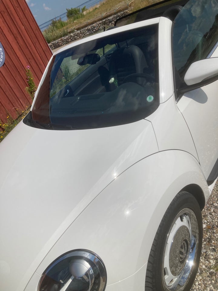 VW The Beetle 1,2 TSi 105 Design Cabriolet 2d