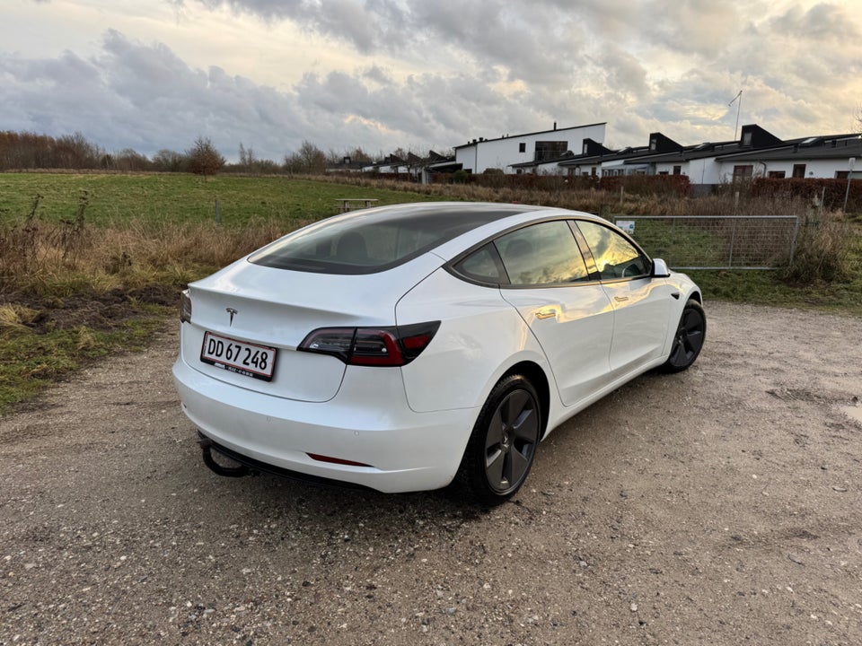 Tesla Model 3 Standard Range+ RWD 4d