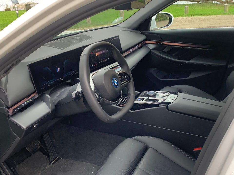 BMW i5 eDrive40 Sport Line 4d