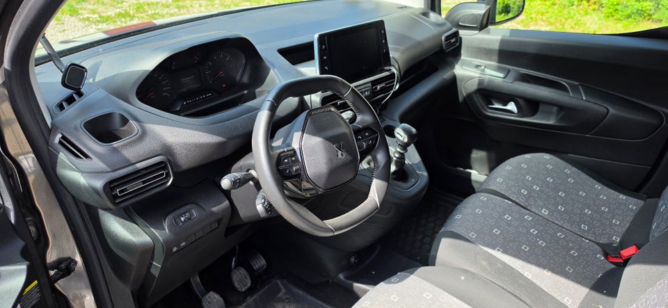 Peugeot Partner 1,5 BlueHDi 100 L1V1 Ultimate Van